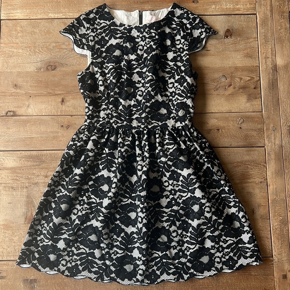ARITZIA MINI DRESS - Picture 6 of 6